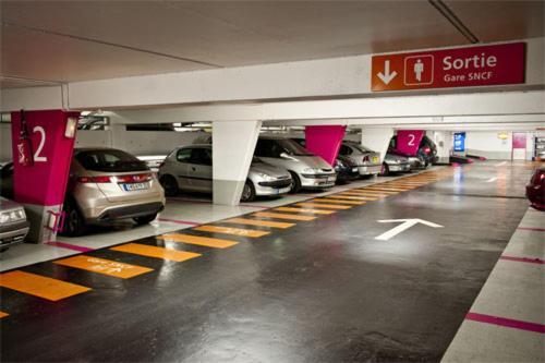 Luxury Paris La Vie En Rose Jacuzzi Terrasse Parking Διαμέρισμα Εξωτερικό φωτογραφία