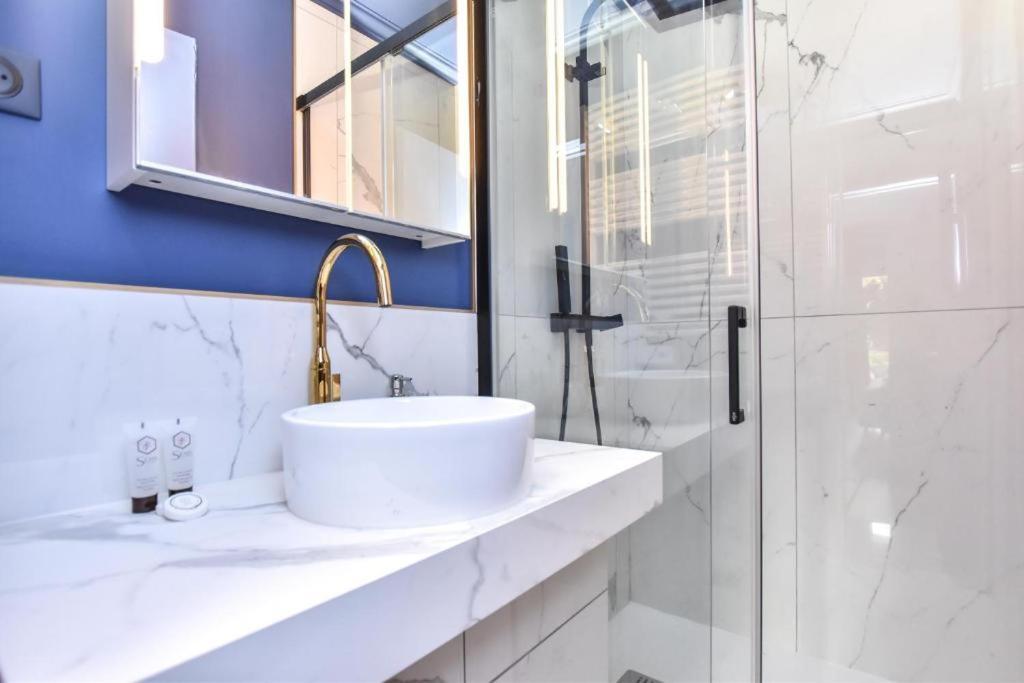 Luxury Paris La Vie En Rose Jacuzzi Terrasse Parking Διαμέρισμα Εξωτερικό φωτογραφία
